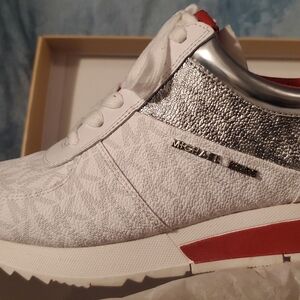 Michael Kors Allie Trainer womens size 6